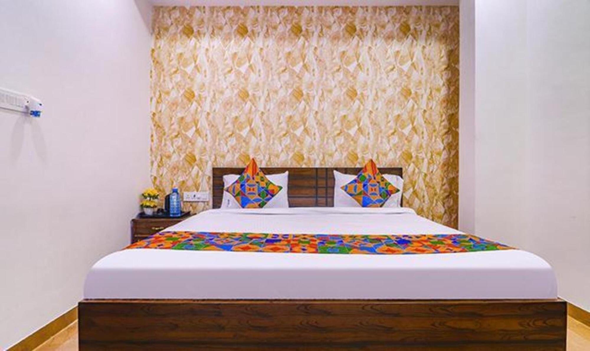 Fabexpress The Dream Elite - Nr Golconda Fort, Manikonda Hyderabad Exterior foto