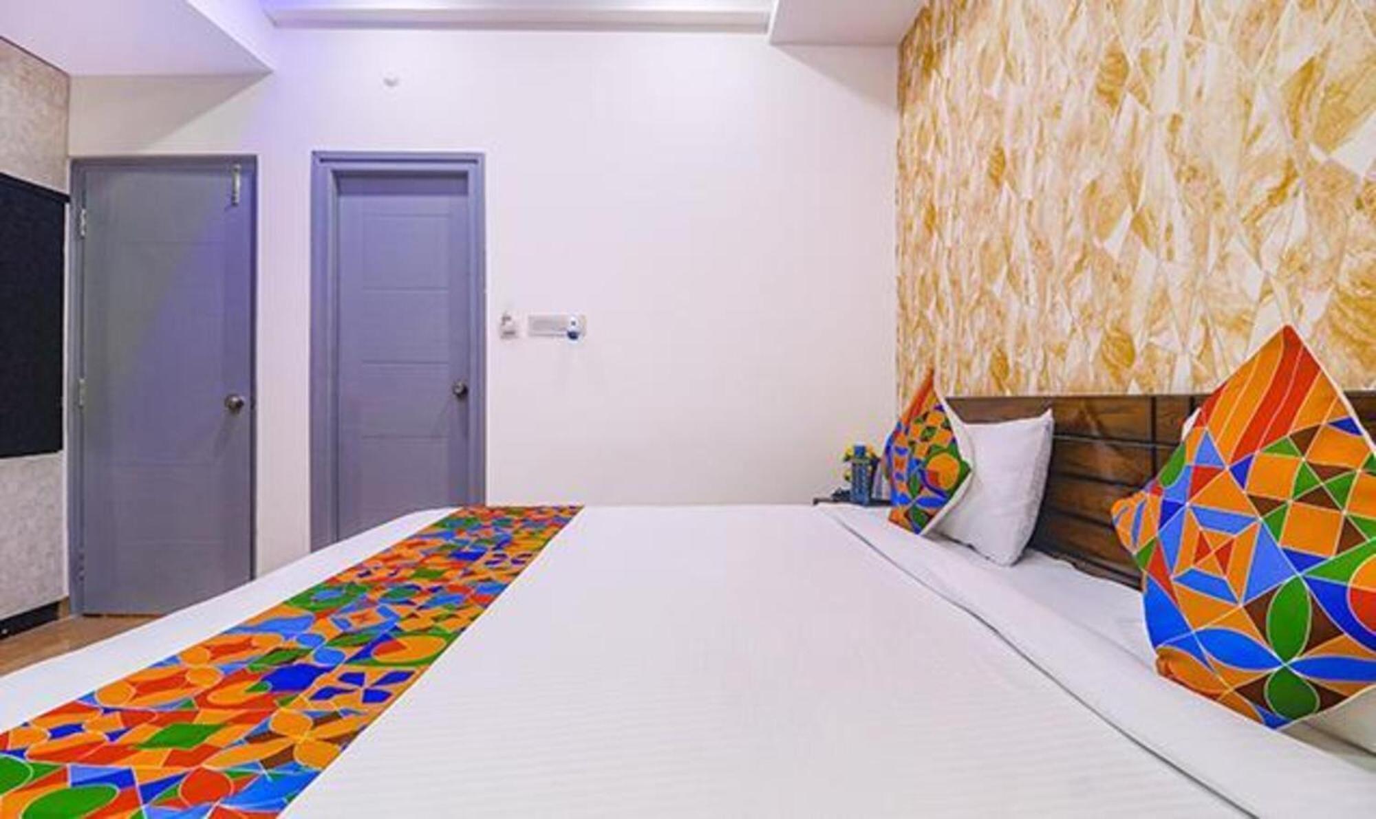 Fabexpress The Dream Elite - Nr Golconda Fort, Manikonda Hyderabad Exterior foto